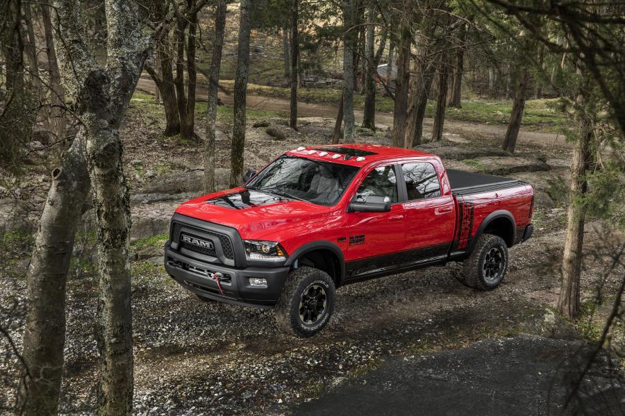  Dodge Ram 2500 Power Wagon Crew Cab 2016 года  (фото 3 из 28)